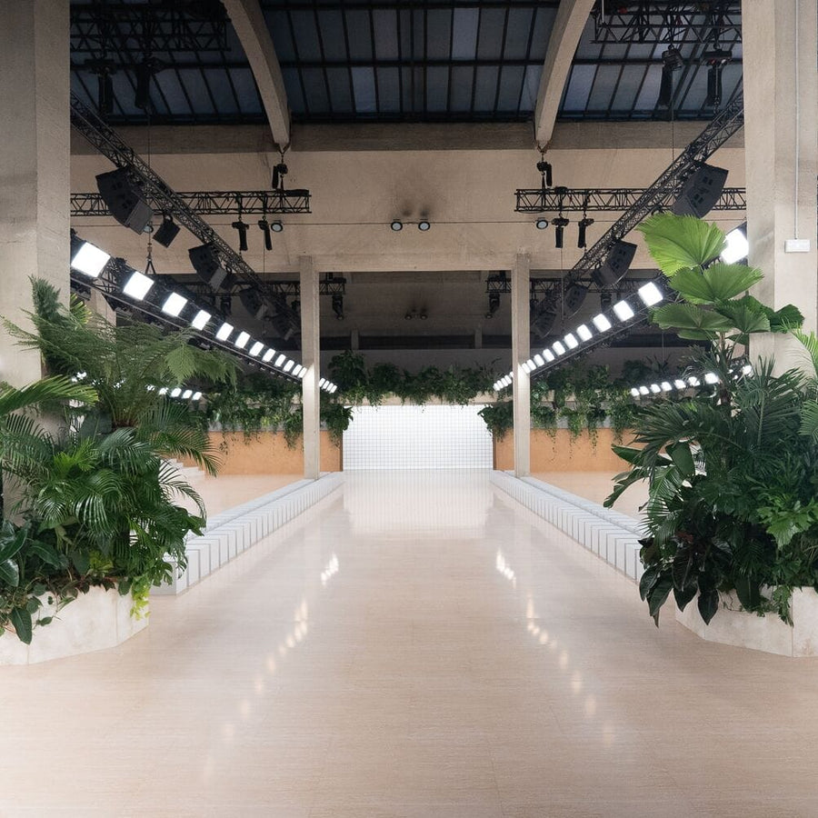 Installation et Scénographie vegetale defile CHLOE par POUSSE