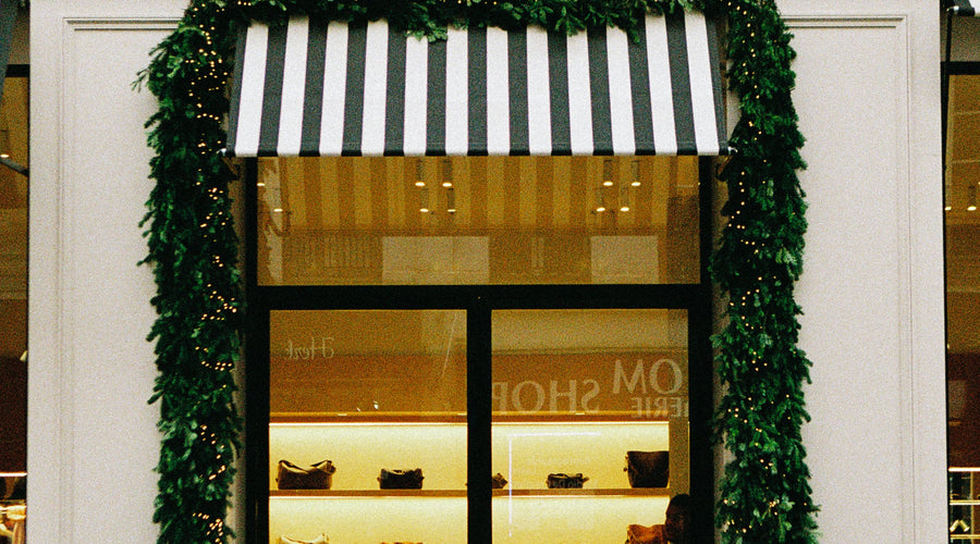 decoration façade boutique ami paris noel