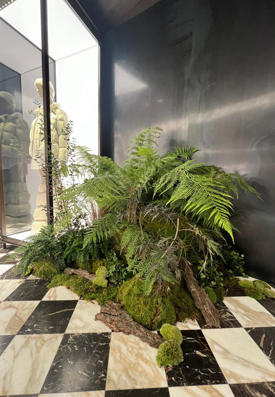 installation evenementielle scenographie vegetale retail moncler